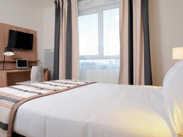 Charming and beautiful suite conveniently located