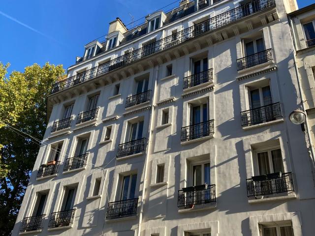Charming and bright two room apartment, Paris Amsterdam Apartments for Rent
