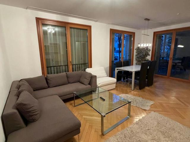 Charming and bright 4 room apartment in the centre area of Munich with 4 bedrooms and 3 bathrooms, Munchen Amsterdam Apartments for Rent
