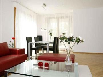 Charming and bright 4 room apartment in the centre area of Munich with 4 bedrooms and 3 bathrooms