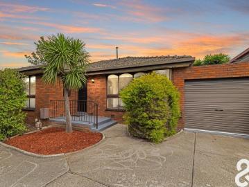 Charming And Low Maintenance Living In Prime Reservoir Location