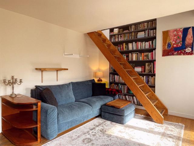 Charming and spacious apartment in Belleville, Paris Amsterdam Apartments for Rent