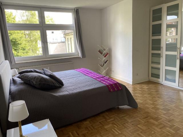 Charming and spacious apartment in ideal location, Essen Amsterdam Apartments for Rent