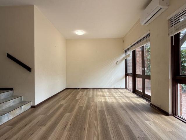 CHARMING AND SPACIOUS NEDLANDS TOWNSHOUSE WITH LIFESTYLE APPEAL