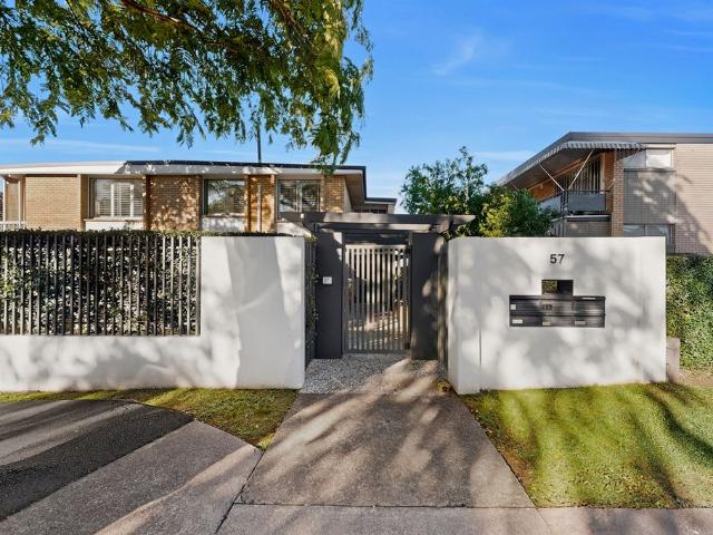 Charming Ascot Lifestyle – 2 Bedrooms + Study