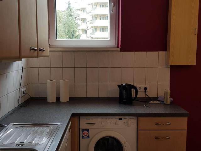 Charming apartment in Charlottenburg next to Richard Wagner Platz U Bahn, Berlin Amsterdam Apartments for Rent