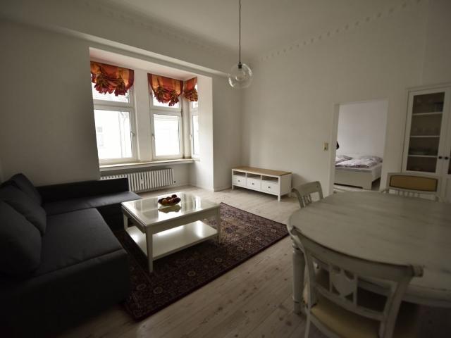 Charming apartment in a quiet area, Dusseldorf Amsterdam Apartments for Rent