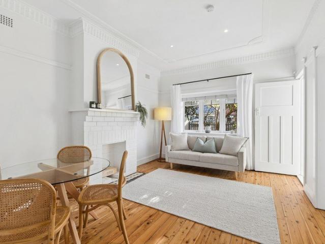 Charming apartment in boutique character building
