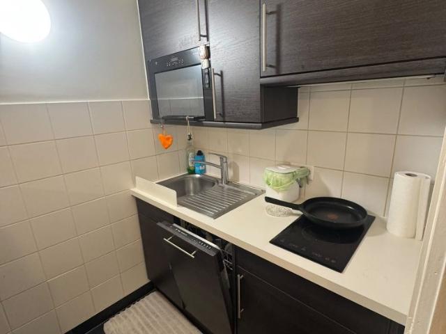 Charming Apartment in Eaux Vives – Available November 1, 2026