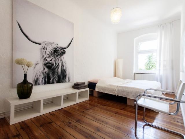 Charming Apartment in Neukölln, Berlin Amsterdam Apartments for Rent