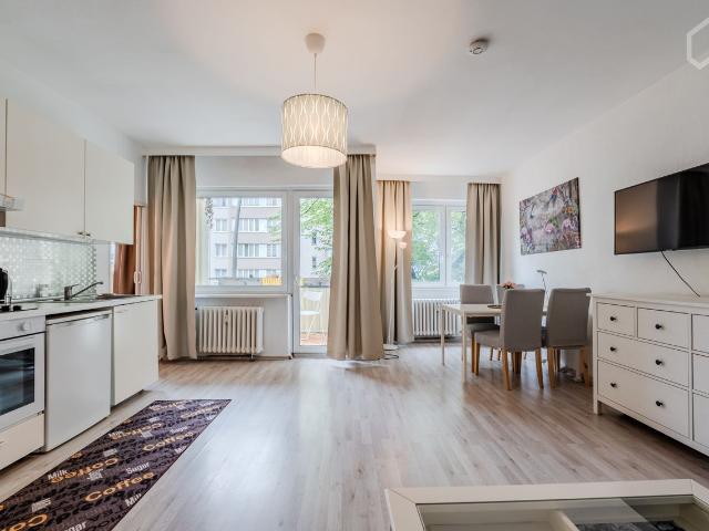 Charming apartment near Schloss Charlottenburg, Berlin Amsterdam Apartments for Rent