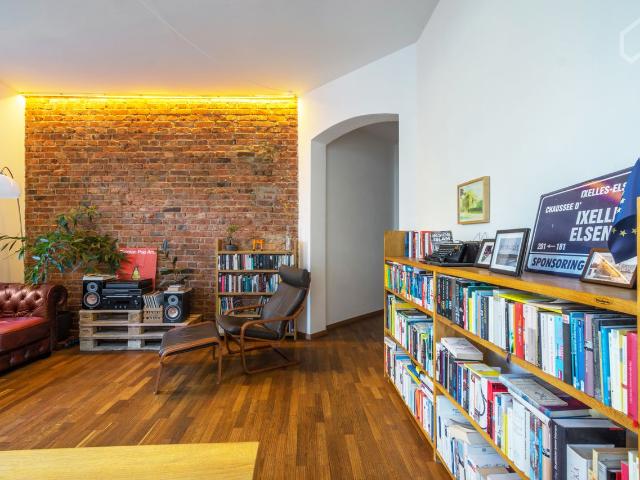 Charming apartment with balcony in Dresden's trendy hip district, Dresden Amsterdam Apartments for Rent