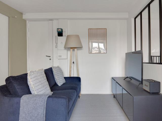 Charming Arsenal 1BR Apartment Near Paris delights, Paris Amsterdam Apartments for Rent
