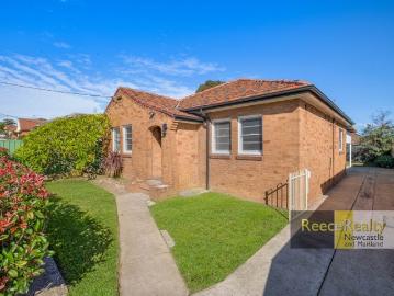 Charming Art Deco Brick Home *1ST OPEN Saturday 27th June 10.30am to 11.00am