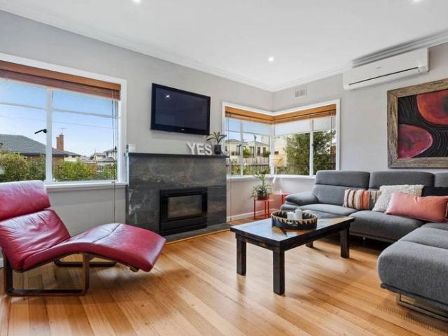 Charming Art Deco Family Home in McKinnon School Zone
