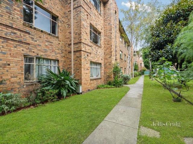 Charming Art Deco Retreat in St Kilda
