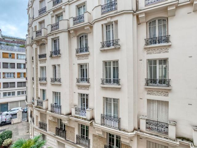 Charming Auteuil One Bedroom Apartment Awaits!, Paris Amsterdam Apartments for Rent