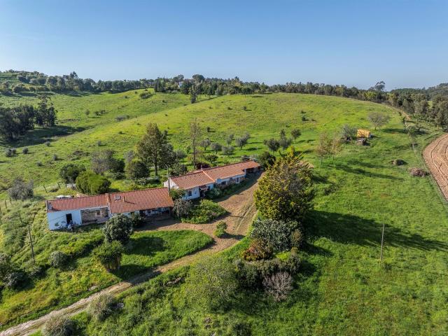 Charming Authentic Farmhouse in the Alentejo with Panoramic. 145m² Odemira Santa Maria