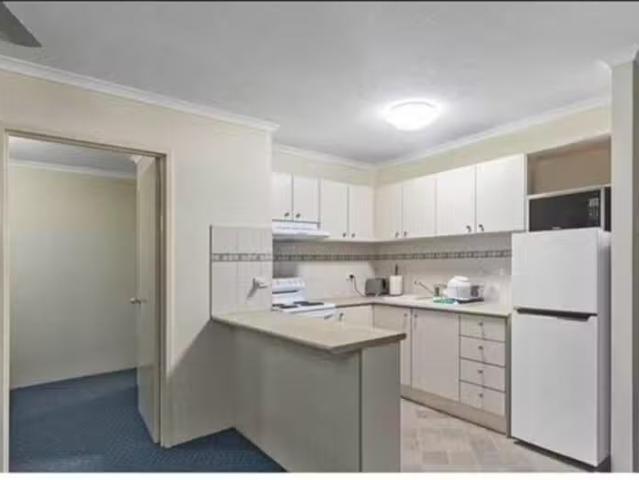 Nice B4/52 Baron Street, Greenslopes, QLD 4120