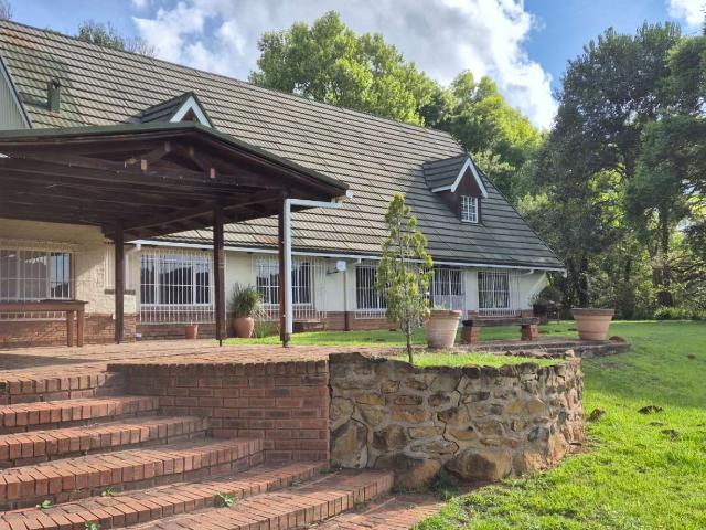 Charming Balgowan Valley Farmhouse to Rent – asking rental R20k per month plus metered Eskom electricity consumption