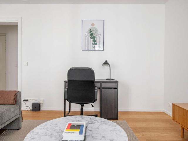 Charming Batignolles: Your Parisian Retreat, Paris Amsterdam Apartments for Rent