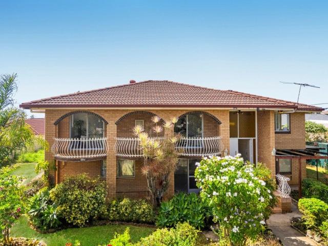 Charming Bayside Family Home in Wellington Point Space, Style & Lifestyle