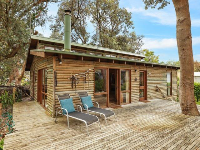 Charming Beachside Retreat