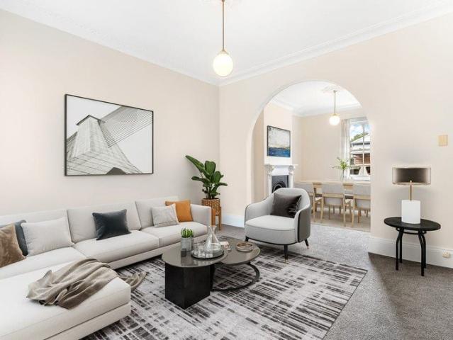 Charming Birchgrove terrace with courtyard