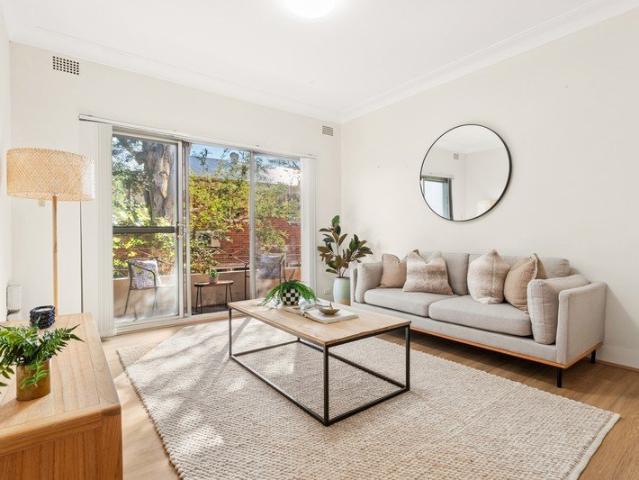 Charming boutique apartment in the heart of Homebush