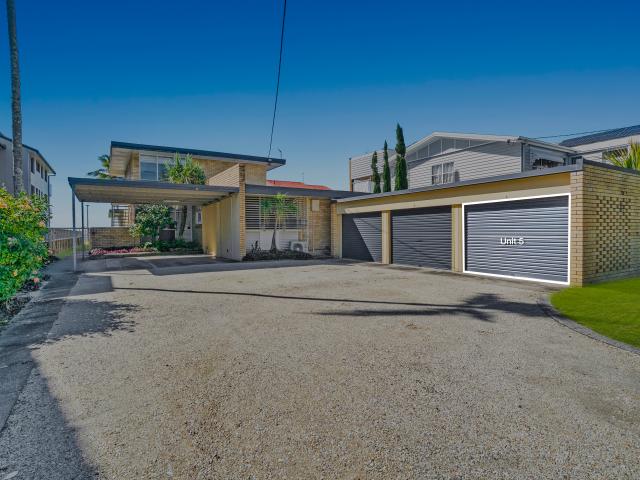 Charming boutique opportunity 1 of 5 on the absolute beachfront