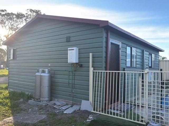 Charming Brand New 2 Bedroom Granny Flat Available Now in Peaceful Llandilo!
