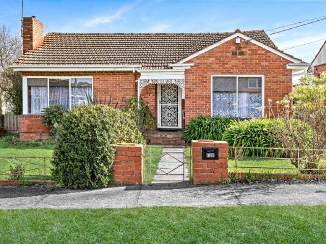 Charming Brick Home with Spacious Yard in Mount Pleasant