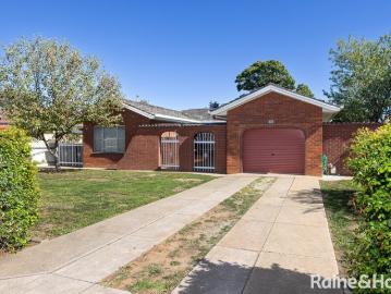 Charming Brick Residence Ready to Move in and Enjoy!