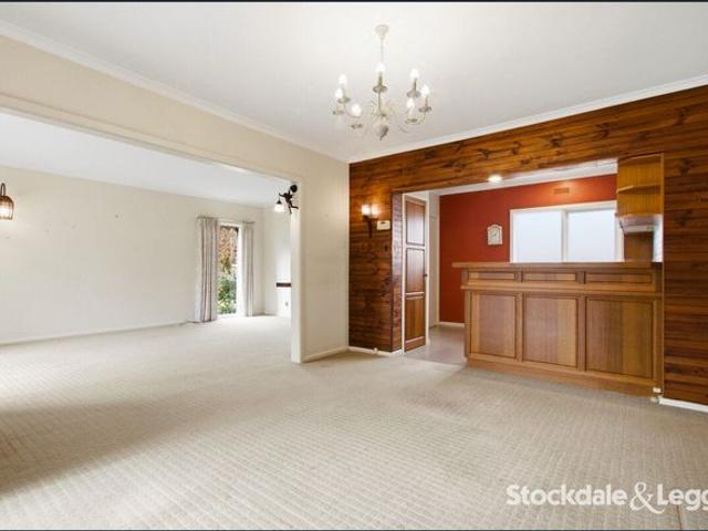 Charming Bridle Estate Home