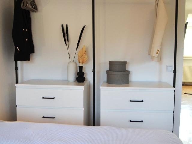 Charming, bright and lovingly decorated apartment on the top level newly renovated and furnished, Essen Amsterdam Apartments for Rent
