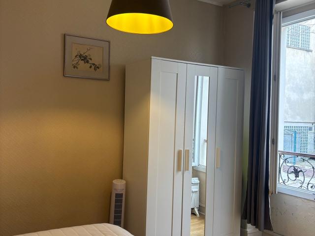 Charming, bright, and very quiet flat, Paris Amsterdam Apartments for Rent