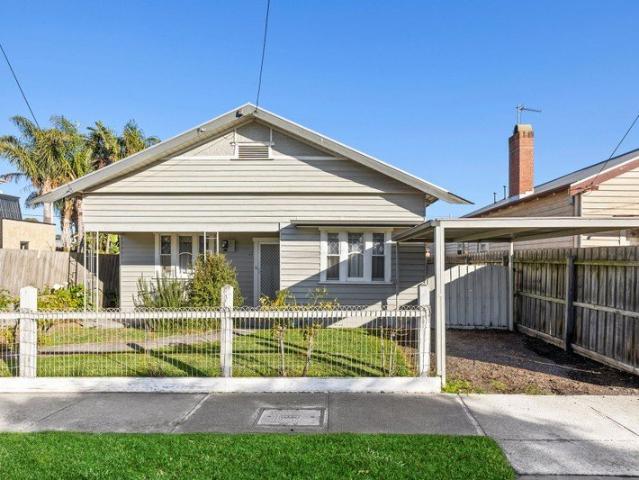 Charming Bungalow | Walk to Pakington Street