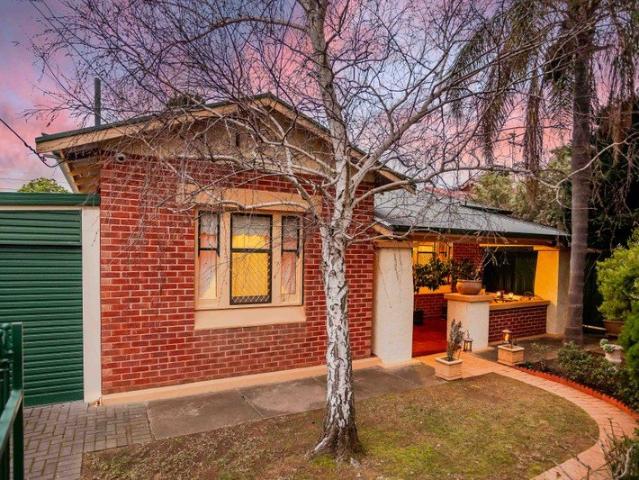Charming C1920s Bungalow with Flexible Family Living