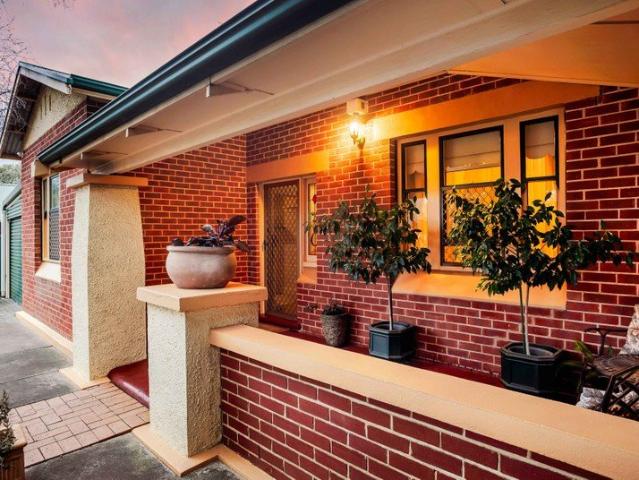 Charming C1920s Bungalow with Flexible Family Living