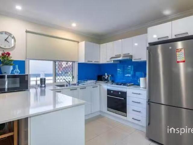 Cheap C/69 Donald Street, Camp Hill, QLD 4152