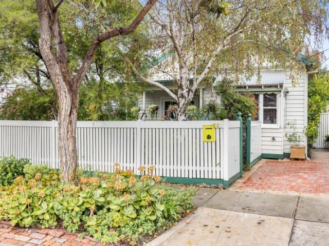 Charming Californian Bungalow with Garden Appeal