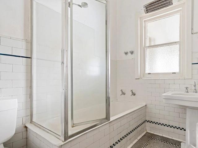 Charming Californian bungalow in prime Essendon