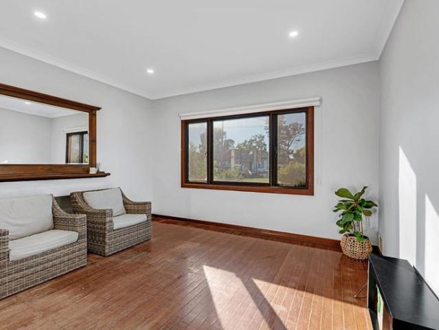 Charming Carey Park home with powered shed & double carport