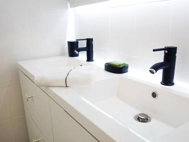 Charming Center Nice 65m2 1 separated bedroom 65 mi from the Sea, Nice Amsterdam Apartments for Rent