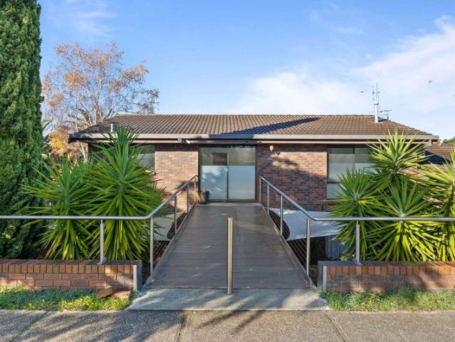 Charming & Central Living in the Heart of Ararat