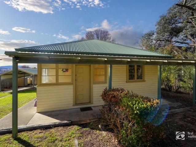 Charming central weatherboard