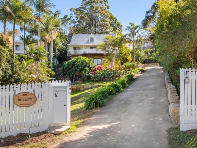 Charming cedar chalet with ocean outlook and potential for dual living