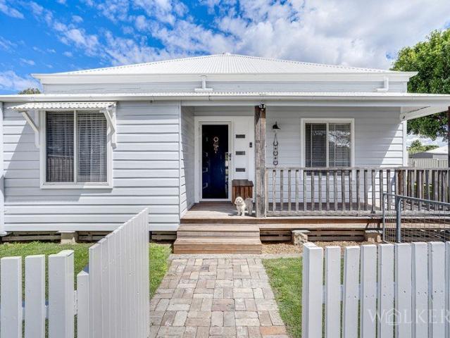 Charming Cessnock Family Retreat