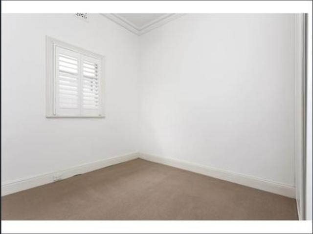 Charming Character Cottage with Modern Comforts – Minutes from The Parade & CBD!