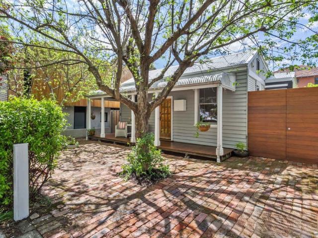 Charming Character Cottage with Orchard Style Garden